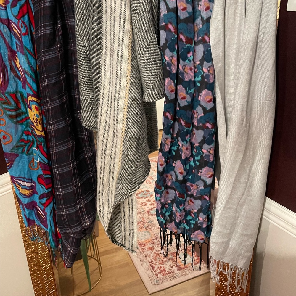 Scarves - Picture 2 of 4